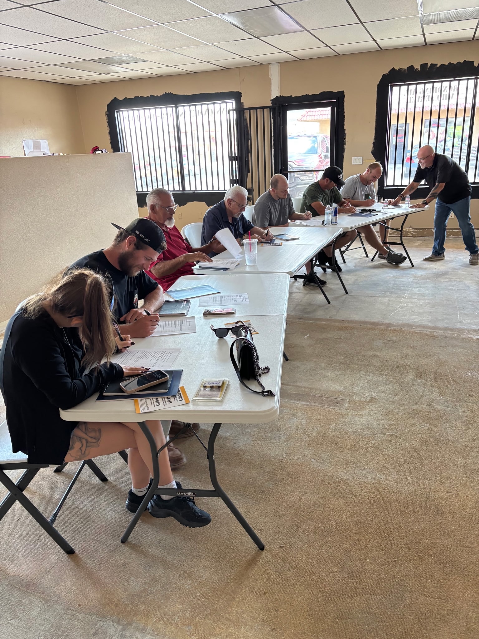 Students working through coursework at Pinnacle Arms CCW class